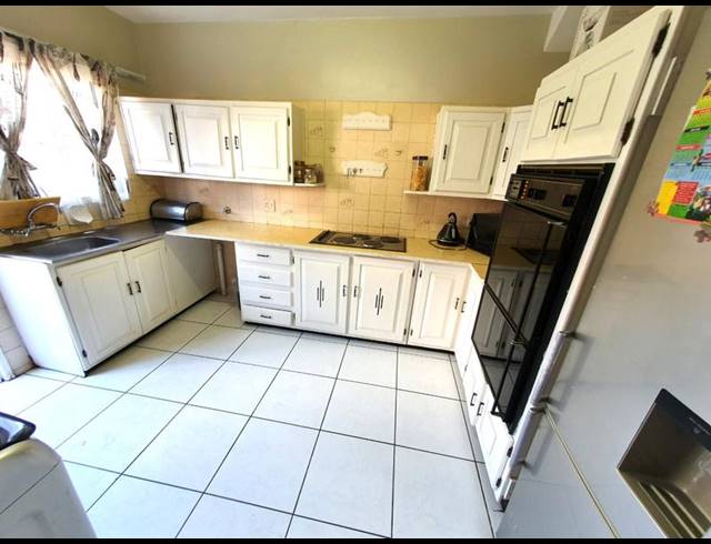 3 BEDROOM TOWNHOUSE FOR SALE IN WONDERBOOM